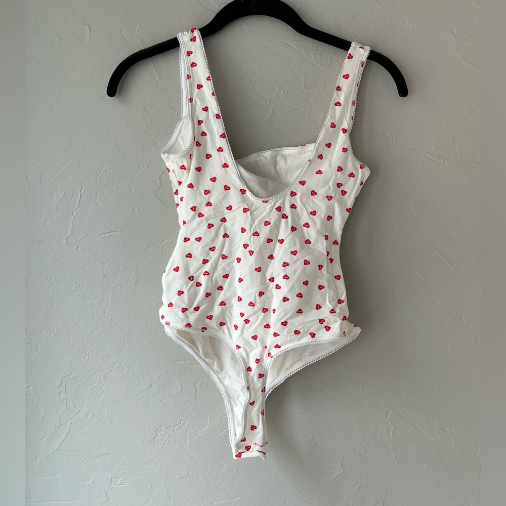 ❤️SKIMS FITS EVERYBODY PICOT TRIM SQUARE NECK BODYSUIT RUBY HEART PRINT S - Picture 2 of 7